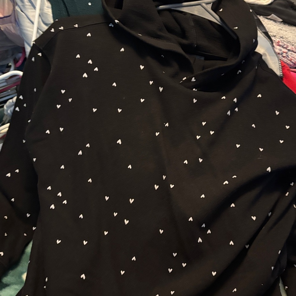 Wonder Nation Black Heart Women's Turtleneck Sweater